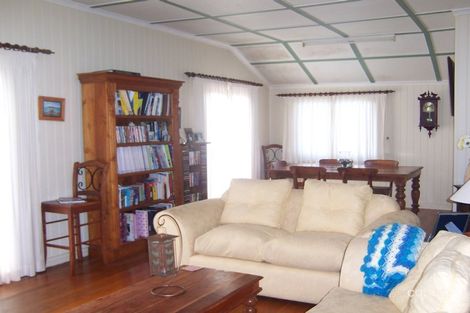 Property photo of 114 Akonna Street Wynnum QLD 4178