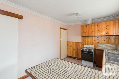 Property photo of 10 Broughton Way Orelia WA 6167