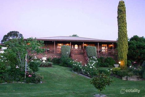 15 Amsterdam Cres, Tolland, NSW 2650