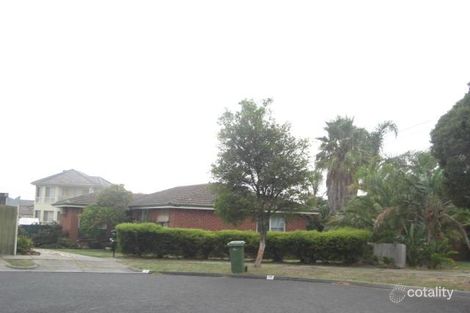 Property photo of 16 Bunarong Court Dandenong North VIC 3175