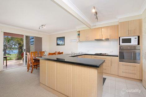 17/8 Peninsula Ave, Cornubia, QLD 4130