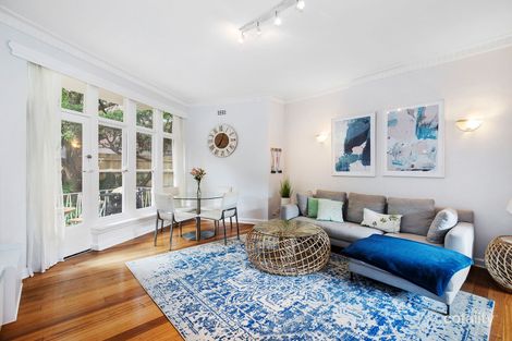 5/9 Dickens St, Elwood, VIC 3184