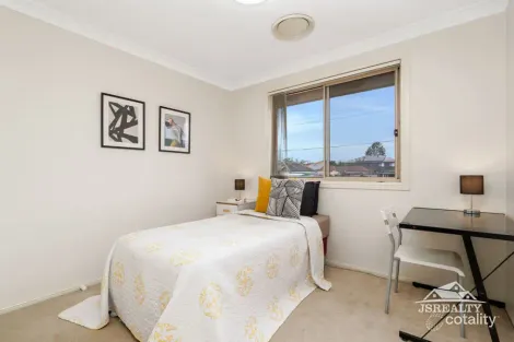 Property photo of 5 Mossfield Lane Marayong NSW 2148