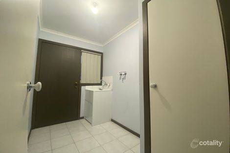 Property photo of 2/75 Silvereye Crescent Werribee VIC 3030