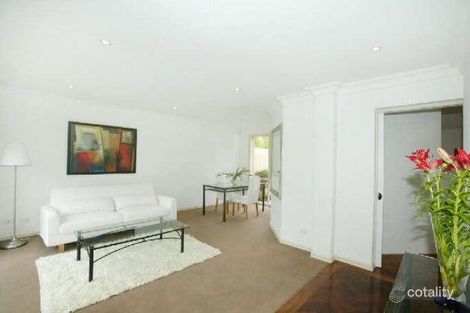 Property photo of 1/4 Ballamore Crescent Doncaster VIC 3108