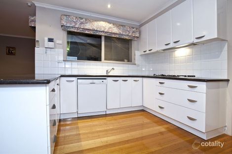 Property photo of 2 Aurora Court Glen Waverley VIC 3150