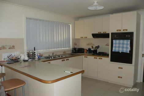 Property photo of 21 Allwyn Crescent Mill Park VIC 3082