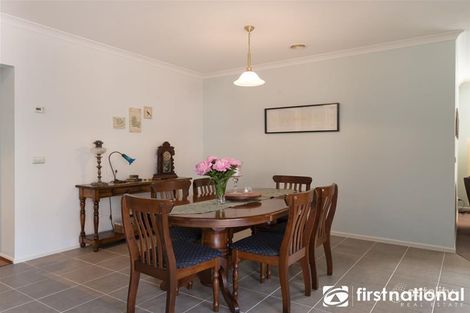 Property photo of 10 Daventry Court Berwick VIC 3806