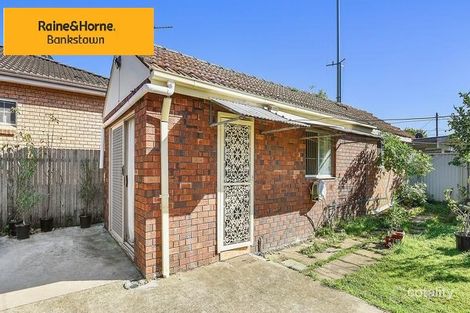 28 Russell St, Greenacre, NSW 2190