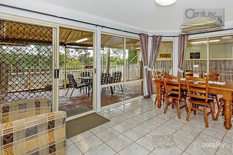Property photo of 16 Kinaldy Crescent Kellyville NSW 2155
