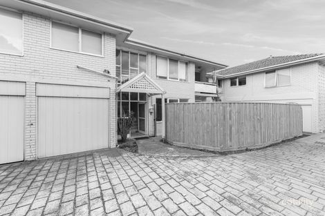 Property photo of 4/8 Kokaribb Road Carnegie VIC 3163