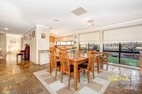 Property photo of 16 Butmar Close Werribee VIC 3030