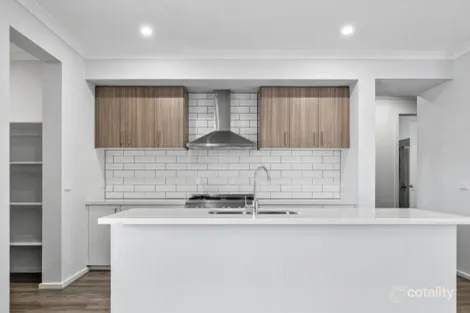 Property photo of 4 Brolga Boulevard Winter Valley VIC 3358
