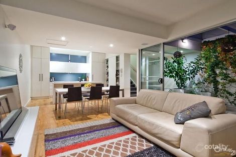 Property photo of 4 Todd Place Adelaide SA 5000