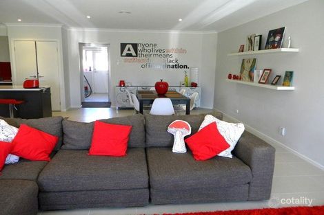 Property photo of 9 Avocet Close Blind Bight VIC 3980