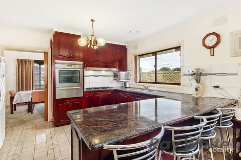 Property photo of 11 Magnus Street St Albans VIC 3021