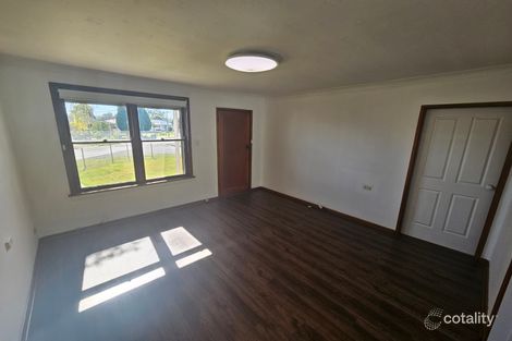 Property photo of 9 Aitape Crescent Whalan NSW 2770