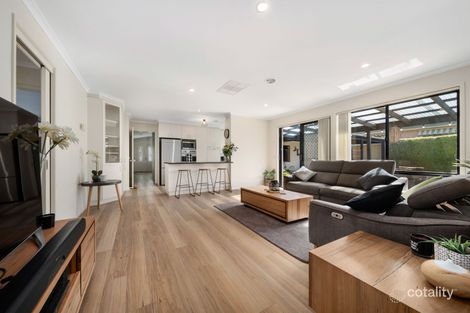 Property photo of 27 Marchant Circuit Dunlop ACT 2615