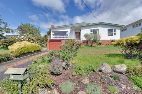 16 Pengana Pl, Blackmans Bay, TAS 7052