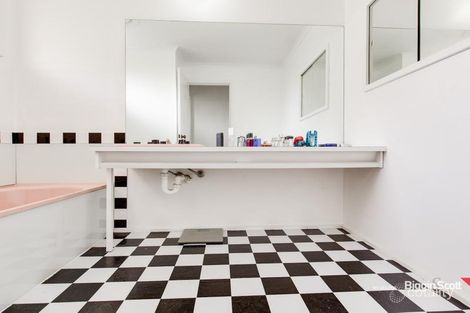 Property photo of 18 Davitt Drive Deer Park VIC 3023