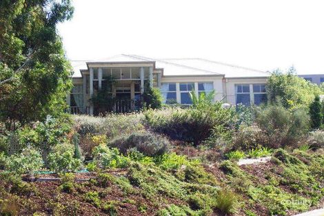Property photo of 1 Pinnacle Close Highton VIC 3216