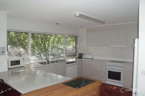 Property photo of 10 Deakin Court Shepparton VIC 3630