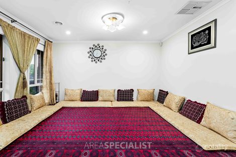 Property photo of 4 Fenton Place Narre Warren South VIC 3805