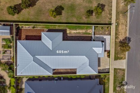 Property photo of 13 Doyeswood Drive Woodend VIC 3442