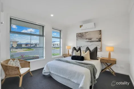 Property photo of 1 Anthony Court Munno Para Downs SA 5115