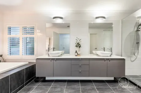 Property photo of 59 Merredin Circuit Doreen VIC 3754