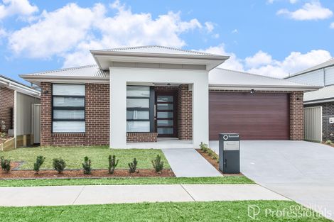 110 Doriemus Ave, Menangle Park, NSW 2563