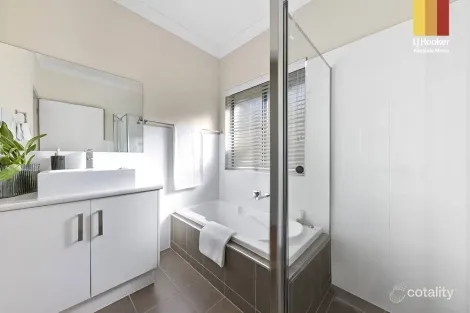 Property photo of 25A Leander Crescent Greenacres SA 5086