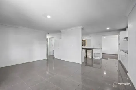 Property photo of 37 King Street Dinmore QLD 4303