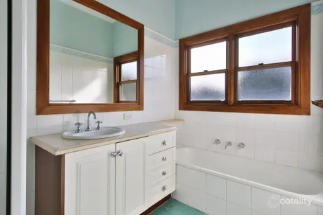 Property photo of 2 Lockwood Street Bentleigh VIC 3204