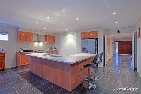 Property photo of 14 Monagle Avenue Bundoora VIC 3083