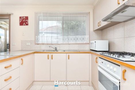 Property photo of 1/19 Harmon Close Berwick VIC 3806