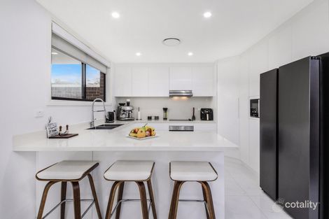 Property photo of 8 Lurnea Avenue Georges Hall NSW 2198