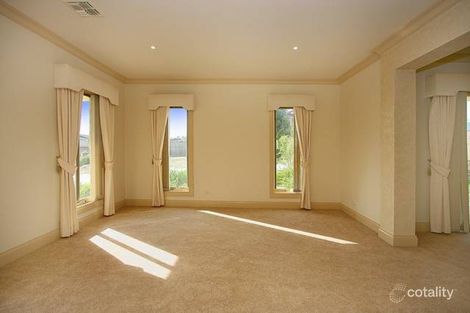 Property photo of 12 Astrid Court Berwick VIC 3806