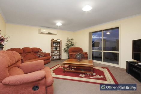 Property photo of 22 Silky Oak Drive Cranbourne VIC 3977