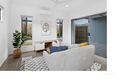 Property photo of 34/10 Hazelnut Court Loganlea QLD 4131