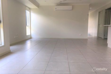 1/17 Foster Cct, Hillcrest, QLD 4118