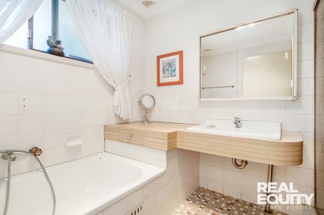 Property photo of 253 Newbridge Road Chipping Norton NSW 2170