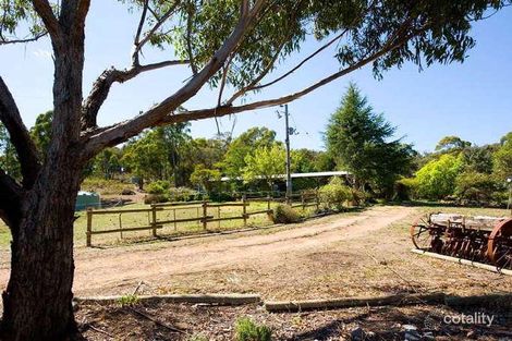 689 Vaughan Springs Rd, Drummond North, VIC 3446