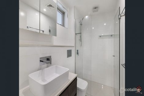Property photo of 18/2 Laurence Street St Lucia QLD 4067