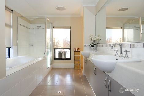 Property photo of 11 Beachwood Crescent Butler WA 6036