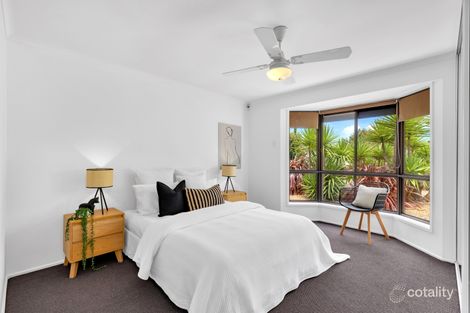 Property photo of 1 Regents Close Hackham SA 5163