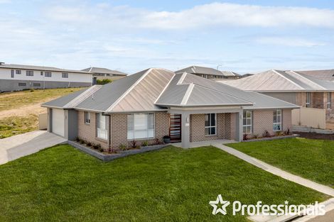 2 Dovey Dr, Kelso, NSW 2795