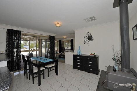 Property photo of 17 Wattle Close Bouvard WA 6211