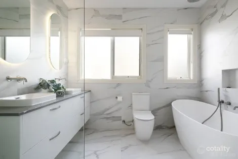 Property photo of 1/31 Westwood Drive Bulleen VIC 3105