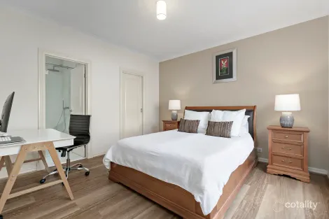 Property photo of 1/31 Westwood Drive Bulleen VIC 3105